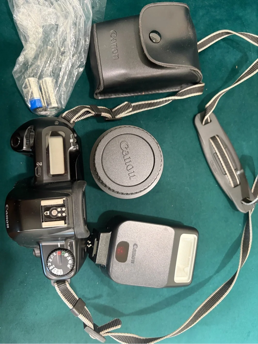 Canon Black  Camera Body with Lens and Flash Kit
